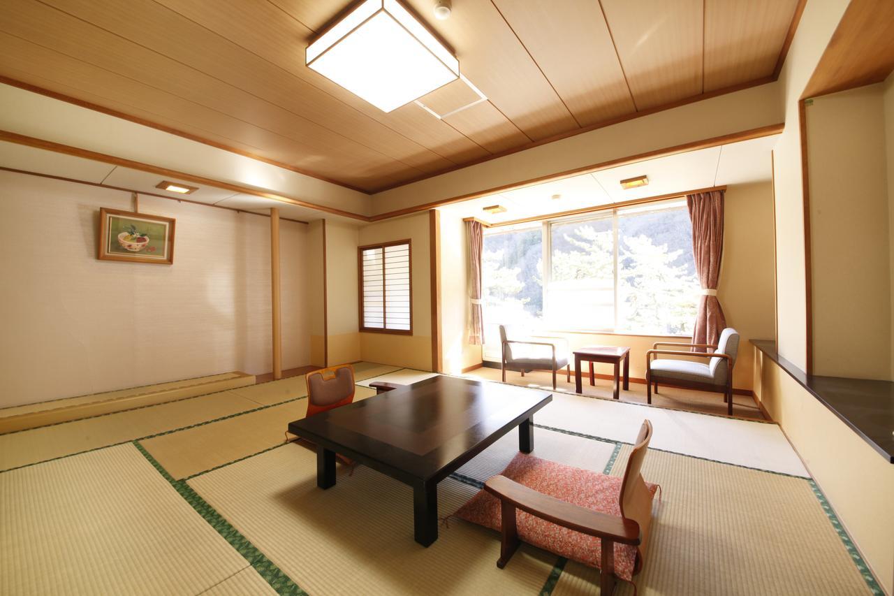 Shimobe Hotel Minobu Exterior foto